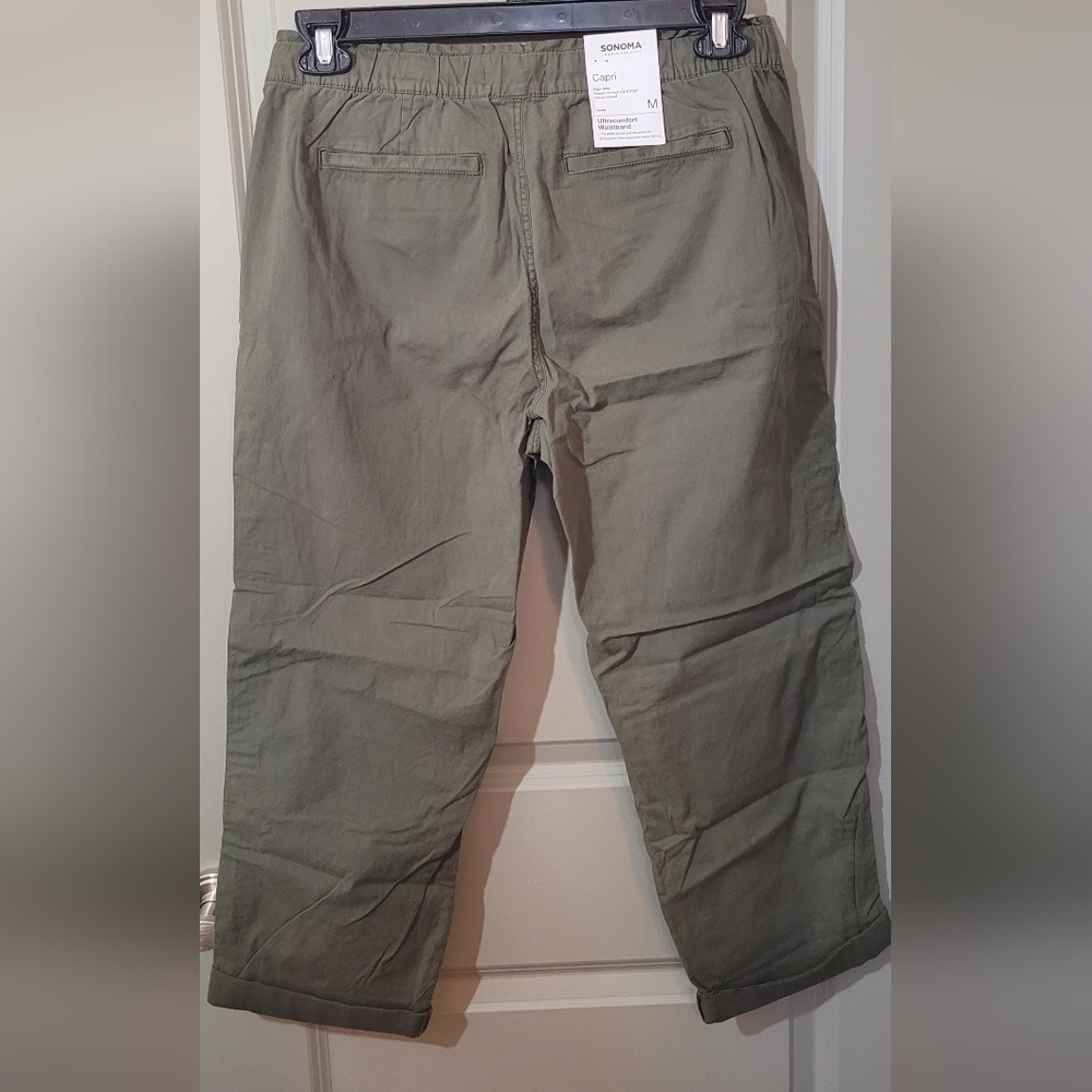 Sonoma Olive Green Capri Cargo Pants - Picture 4 of 5